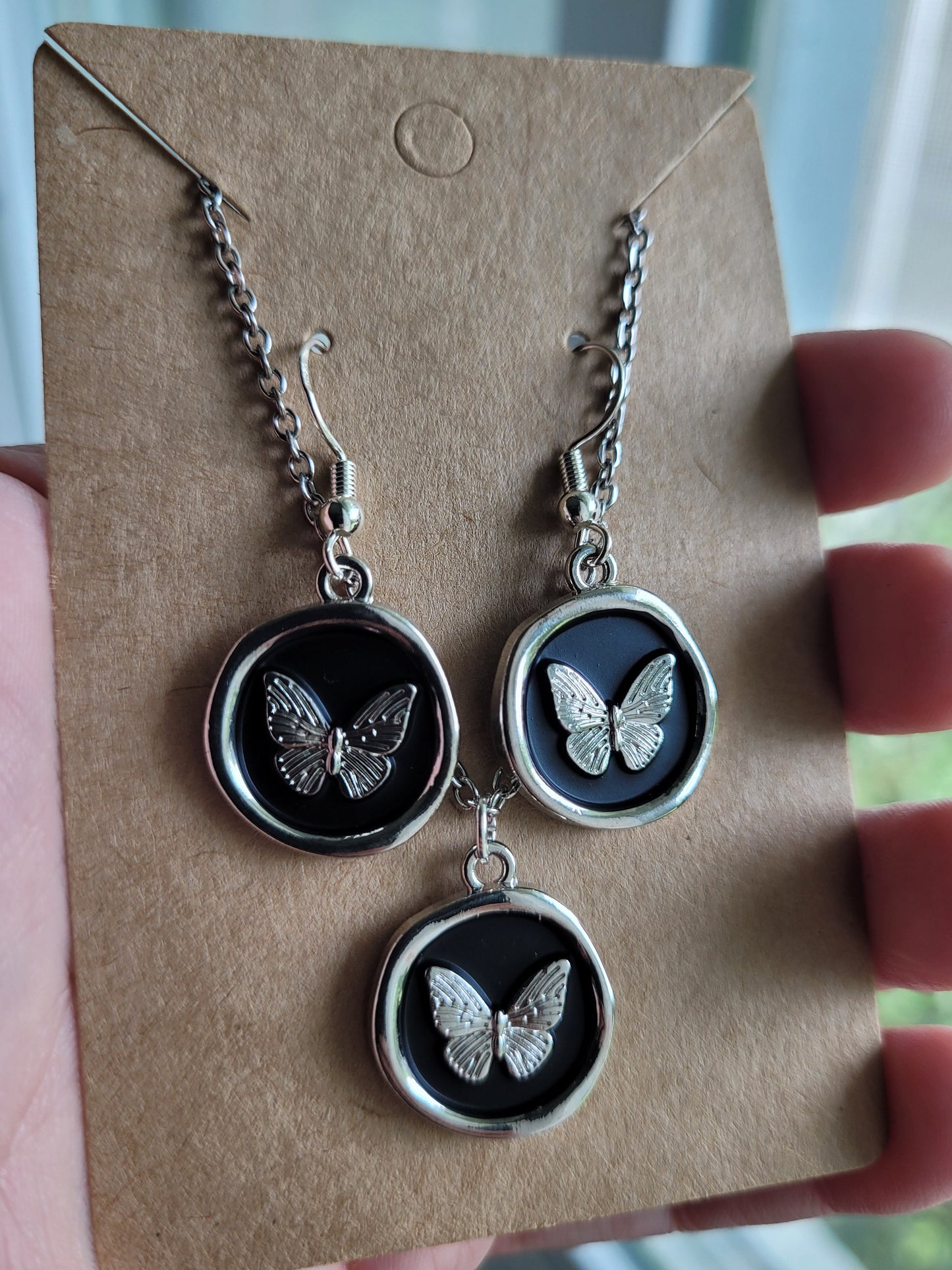 Butterfly Seals Jewelry Set