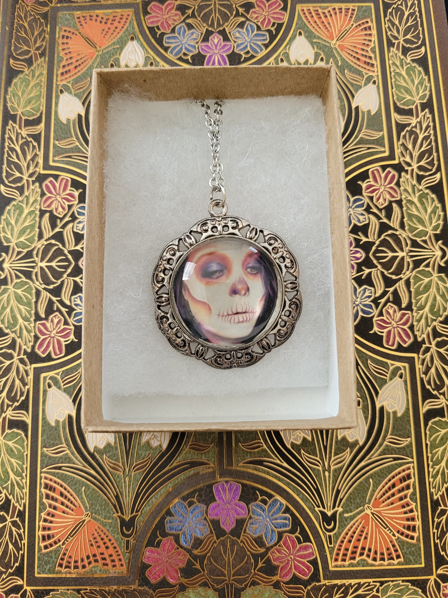 Hollow Muse Ornate Pendant