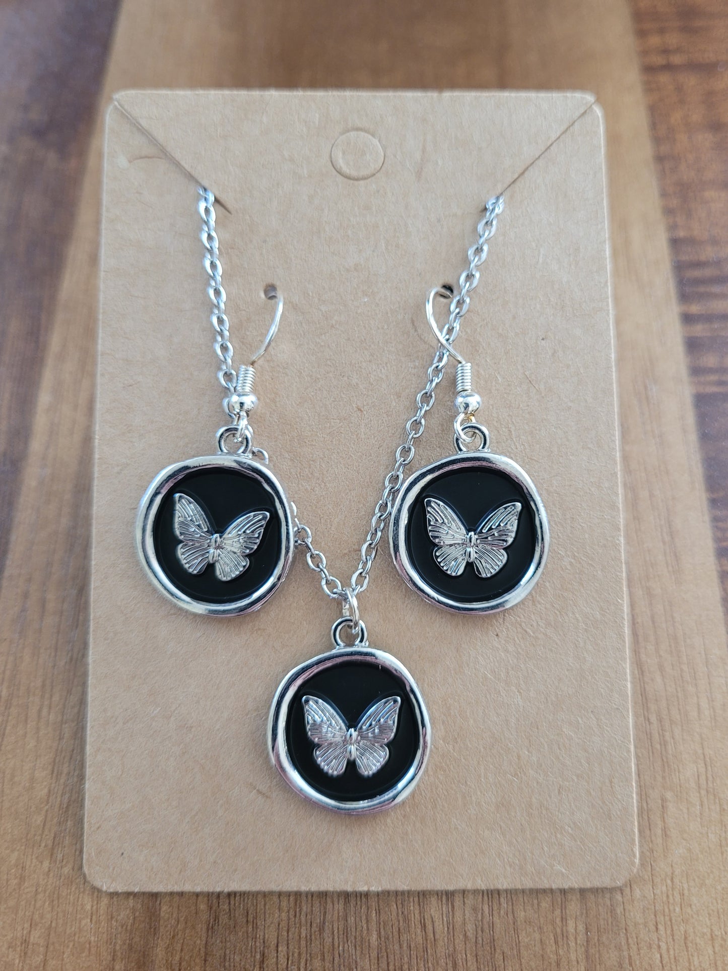 Butterfly Seals Jewelry Set